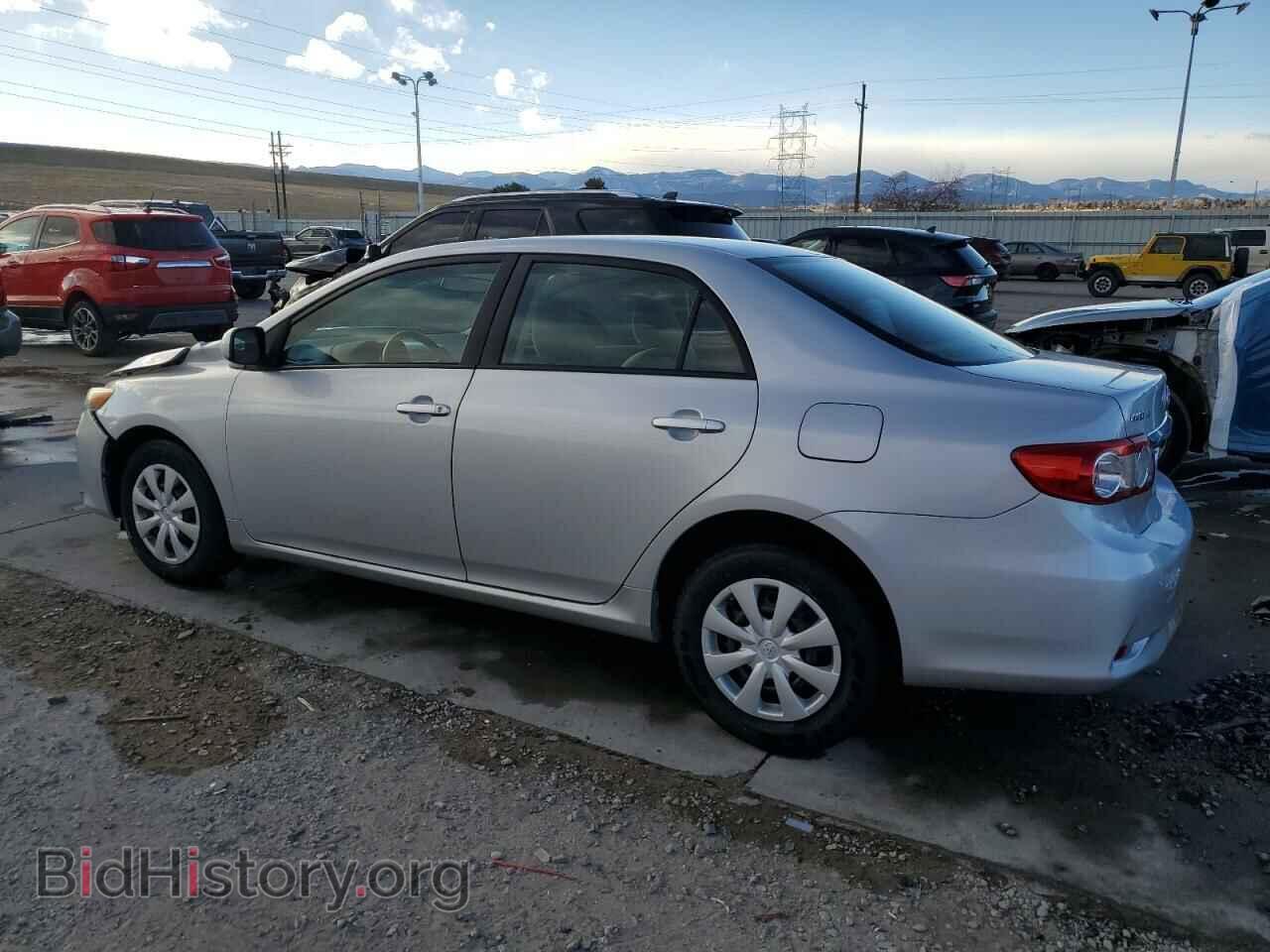 2011 TOYOTA COROLLA - VIN: 2T1BU4EE6BC614777 - Фото 2