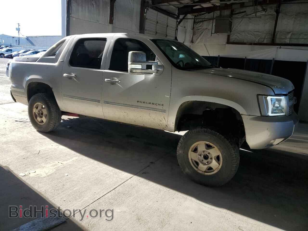2011 CHEVROLET AVALANCHE - VIN: 3GNTKFE39BG281041 - Фото 4