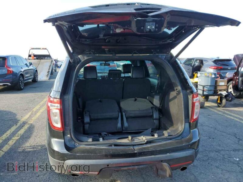 2011 Ford EXPLORER (VIN 1FMHK8F82BGA63082) — фото 6 из 13