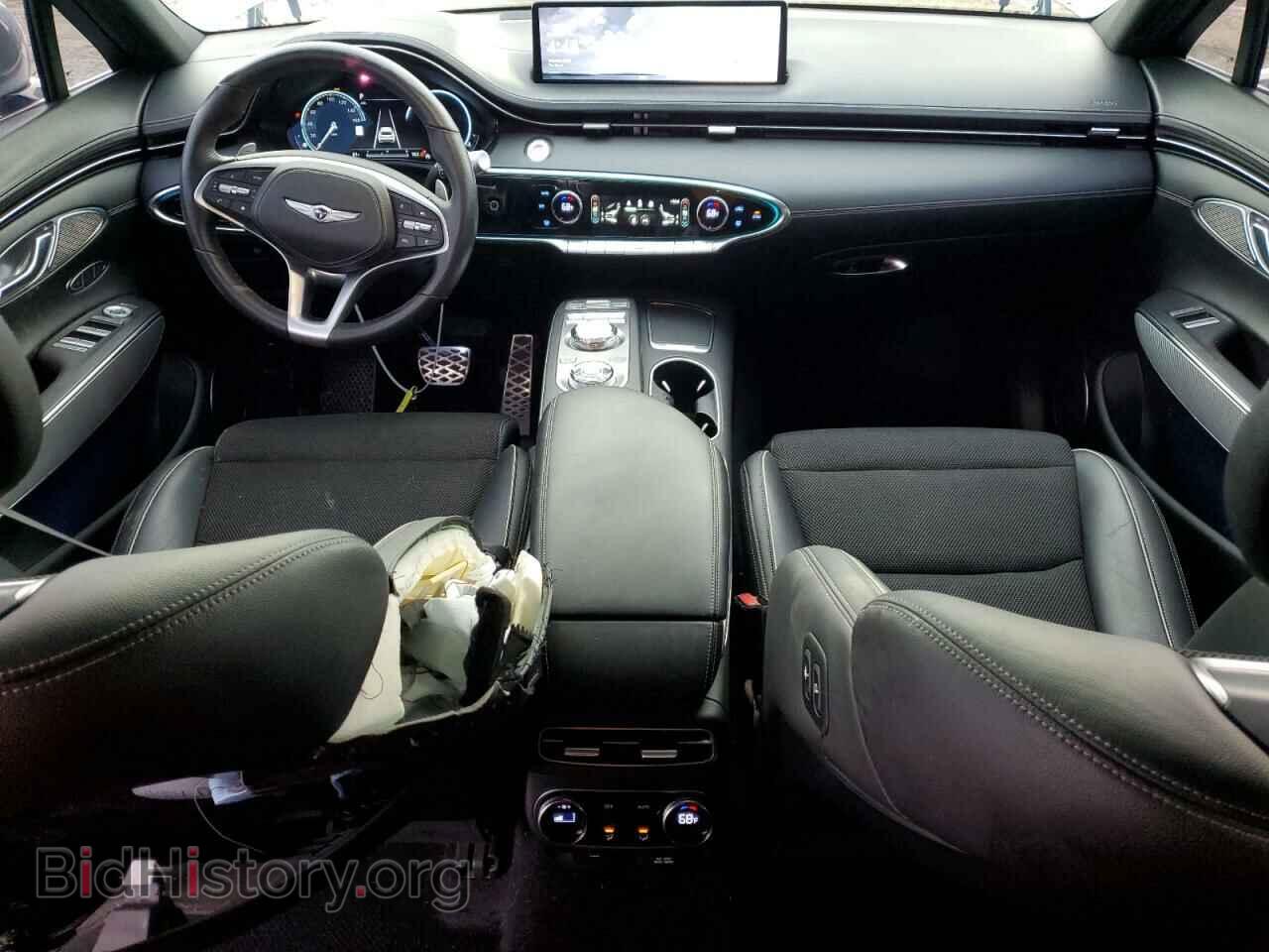 2023 GENESIS GV70 BASE - VIN: KMUMADTB2PU090920 - Photo 8