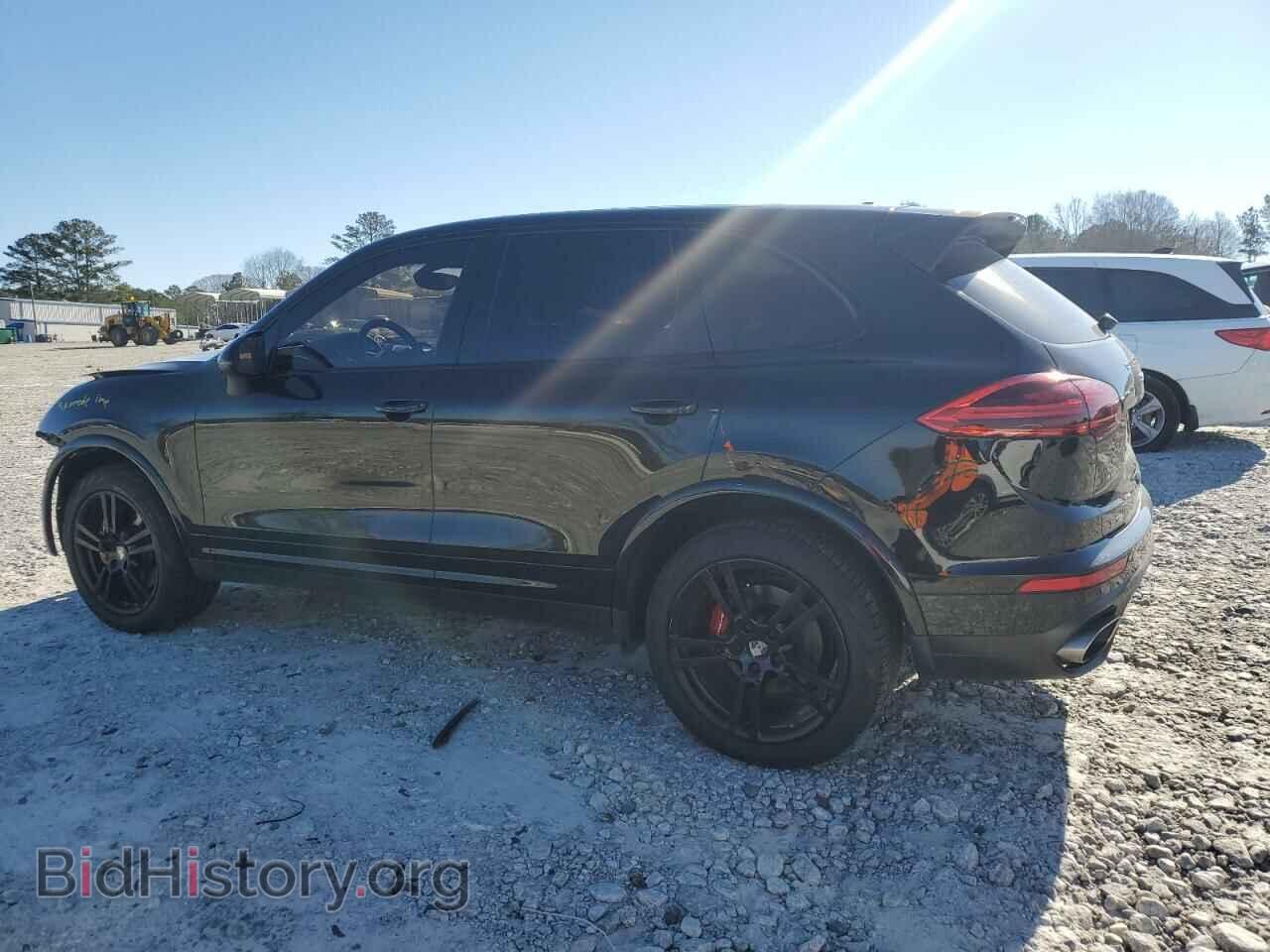2017 PORSCHE CAYENNE - VIN: WP1AA2A24HKA82326 - Фото 2