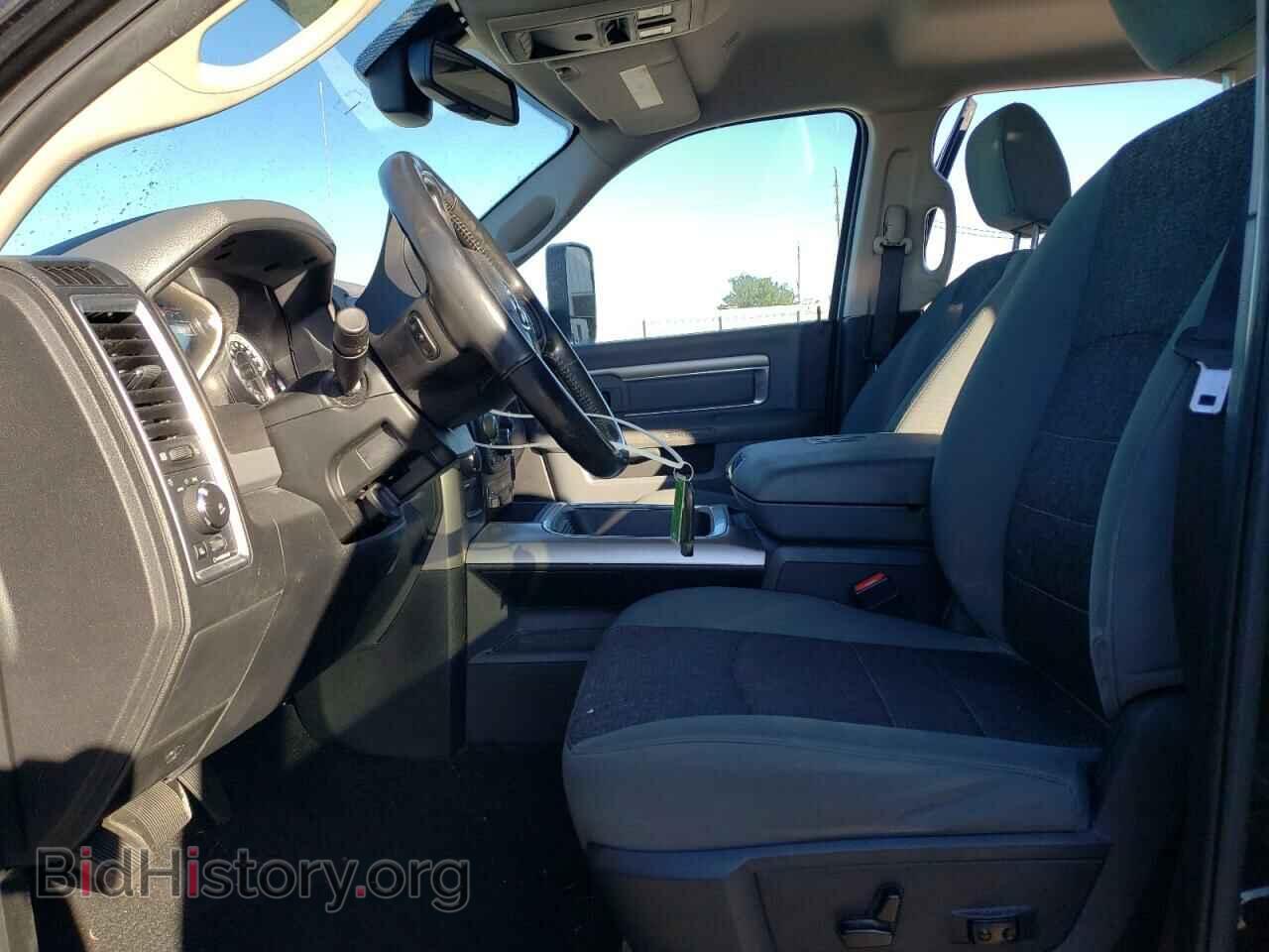 2018 RAM All Models - VIN: 3C6UR5DJ9JG201634 - Photo 7
