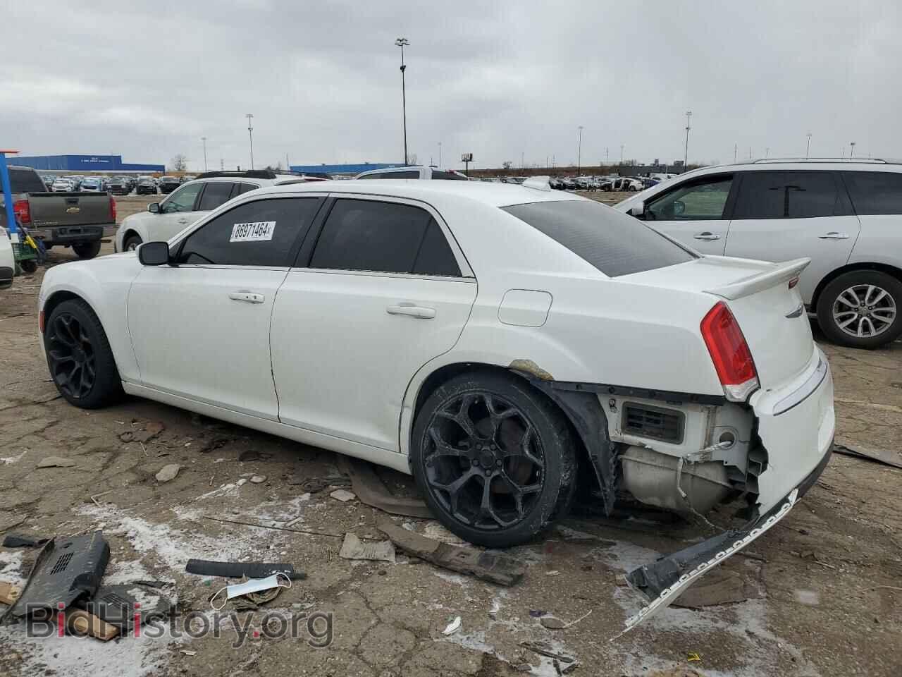 2015 CHRYSLER 300 - VIN: 2C3CCAAG2FH743032 - Фото 2