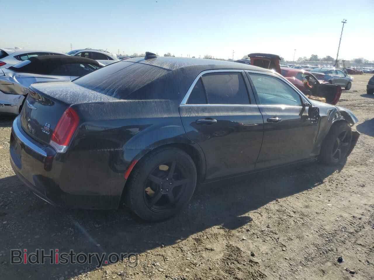 2016 CHRYSLER 300 - VIN: 2C3CCAAG0GH260723 - Фото 3
