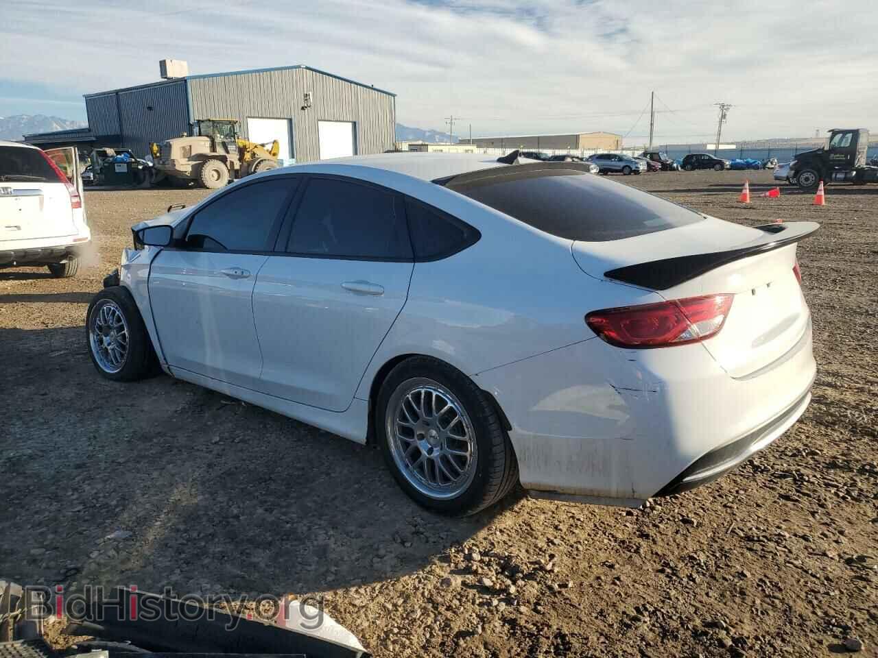 2016 CHRYSLER 200 - VIN: 1C3CCCAB6GN120778 - Фото 2