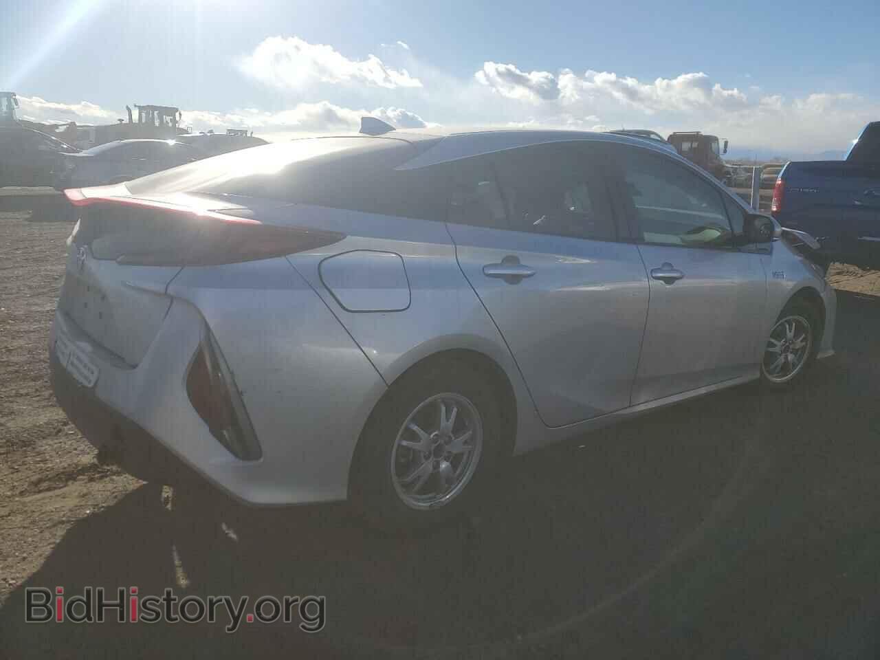 2018 TOYOTA PRIUS - VIN: JTDKARFP3J3075483 - Фото 3