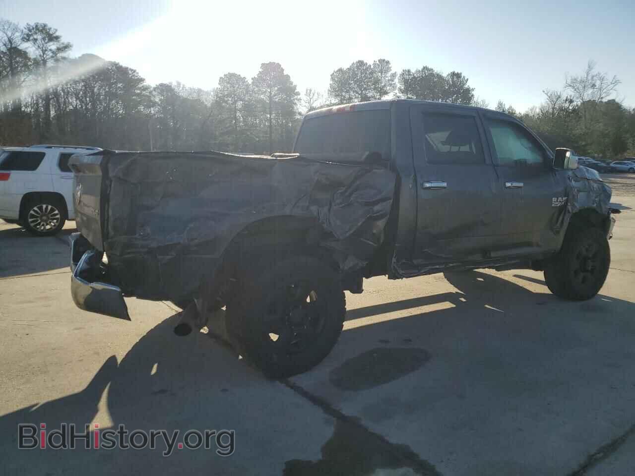 2014 RAM All Models - VIN: 3C6UR5CL4EG284169 - Photo 3