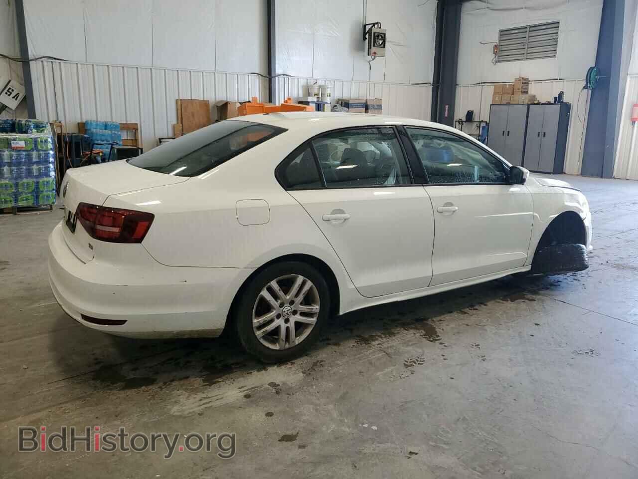 2018 VOLKSWAGEN JETTA - VIN: 3VW2B7AJ3JM252906 - Фото 3