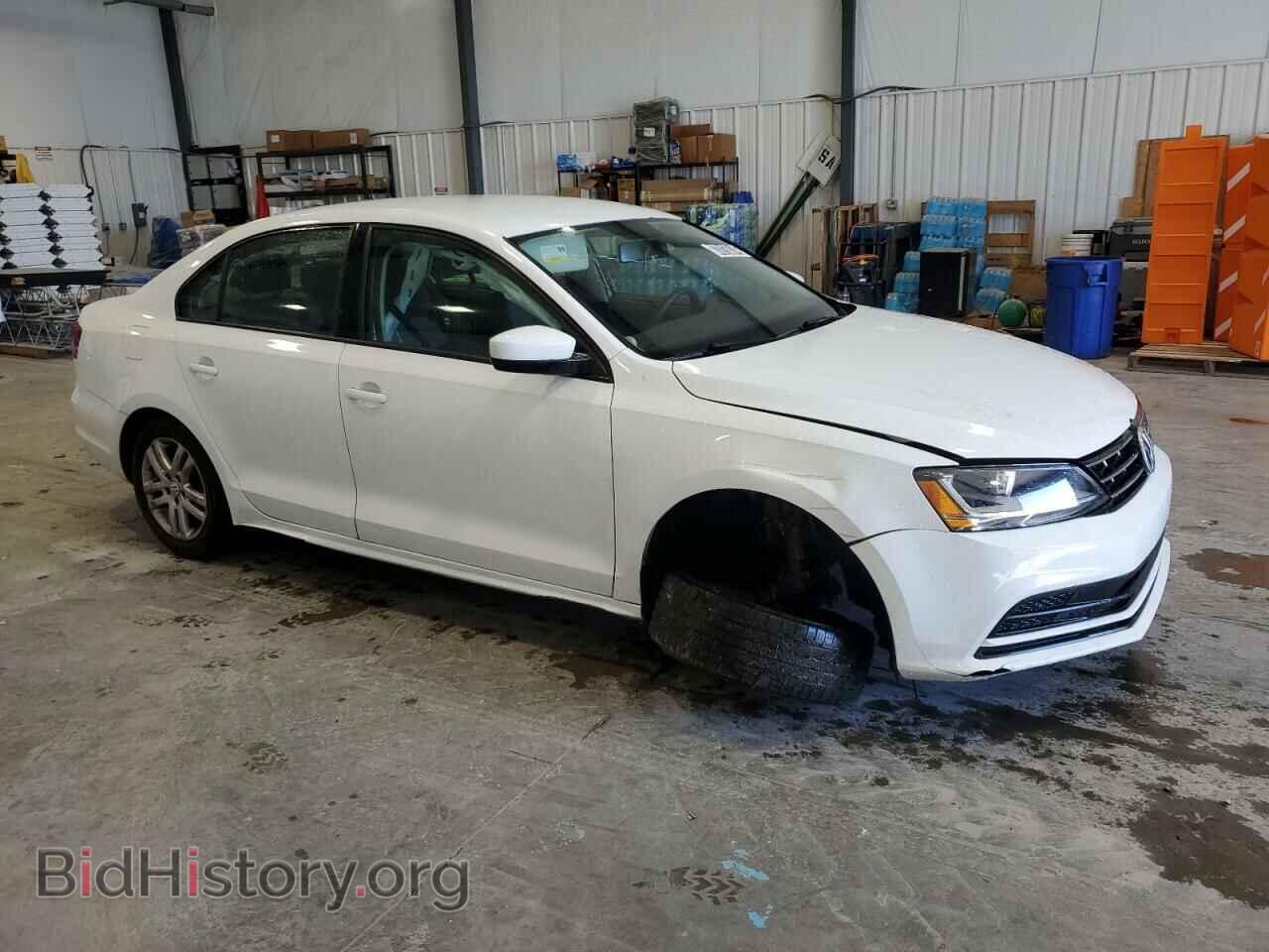 2018 VOLKSWAGEN JETTA - VIN: 3VW2B7AJ3JM252906 - Фото 4
