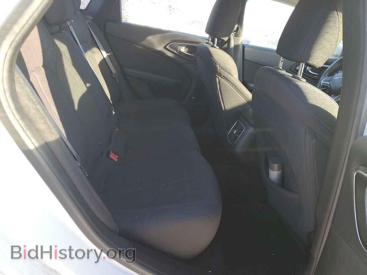 2016 CHRYSLER 200 - VIN: 1C3CCCAB6GN112258 - Фото 10