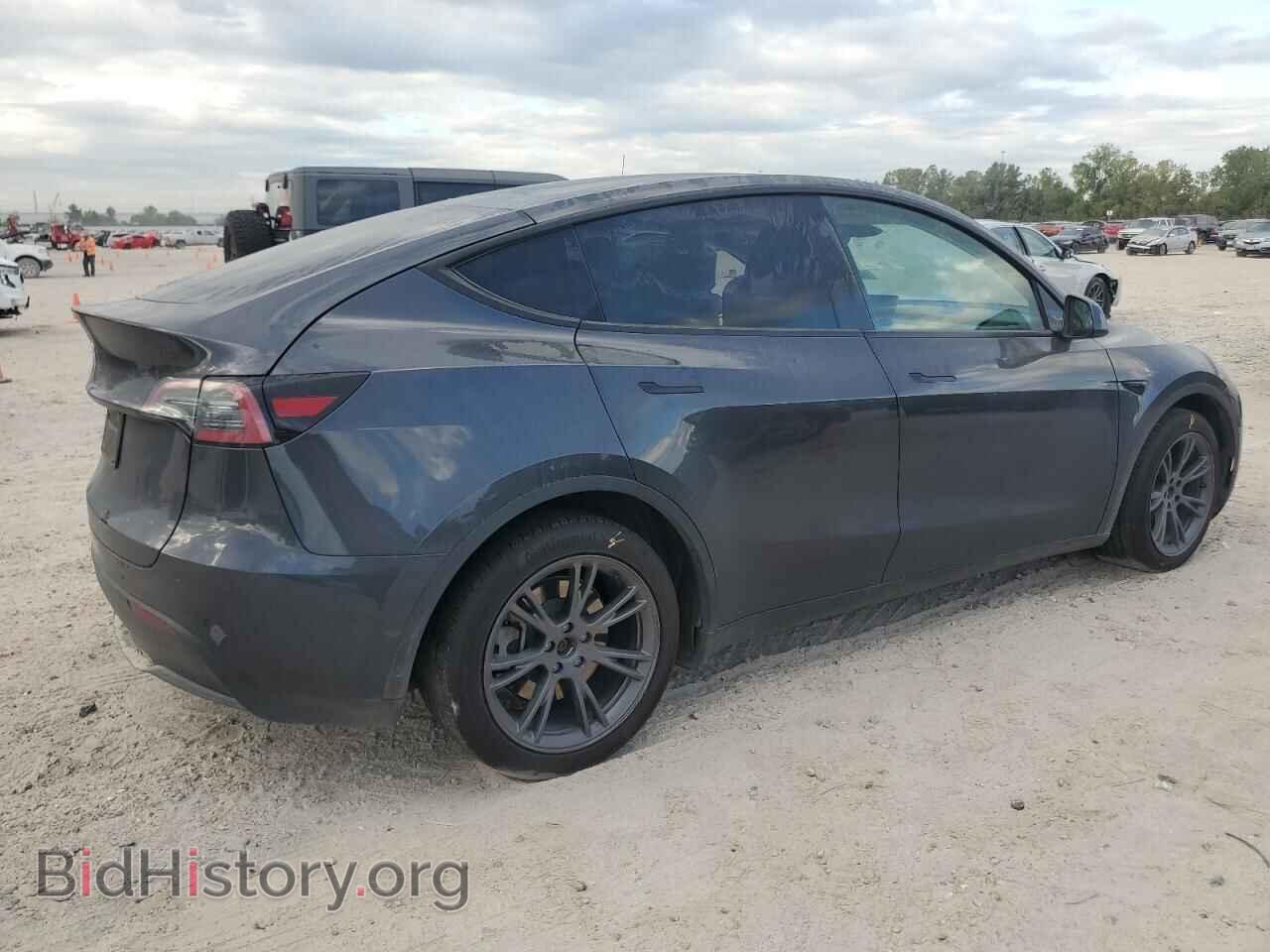 2024 TESLA MODEL Y - VIN: 7SAYGDED8RF100057 - Фото 3