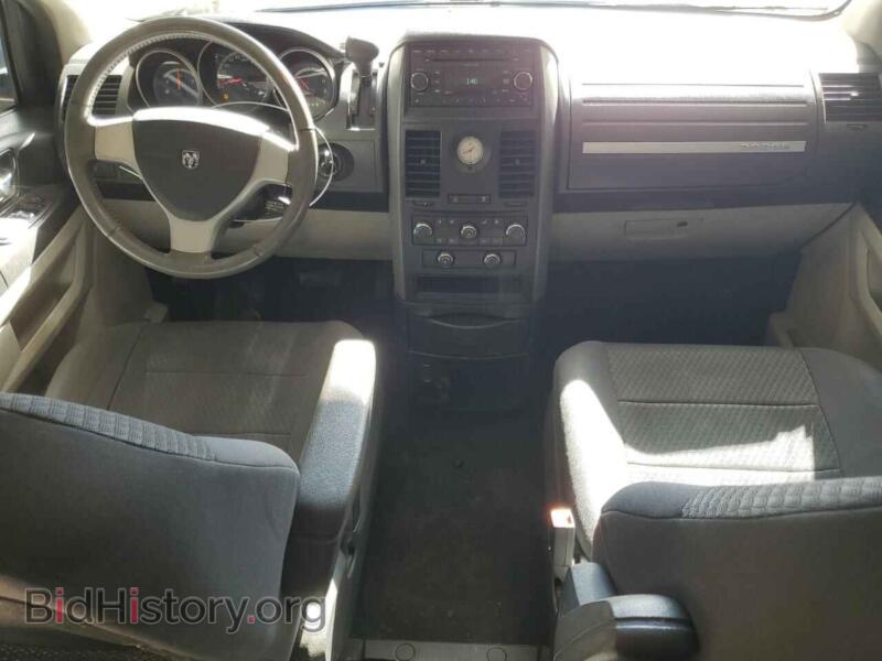 2010 Dodge CARAVAN (VIN 2D4RN4DE5AR364978) — photo 8 of 13