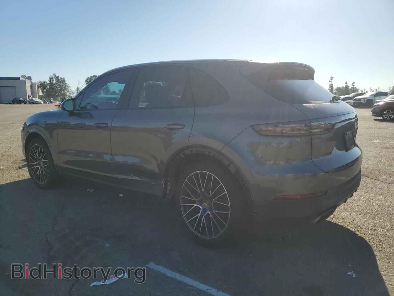 2020 PORSCHE CAYENNE - VIN: WP1AA2AY5LDA09158 - Photo 2