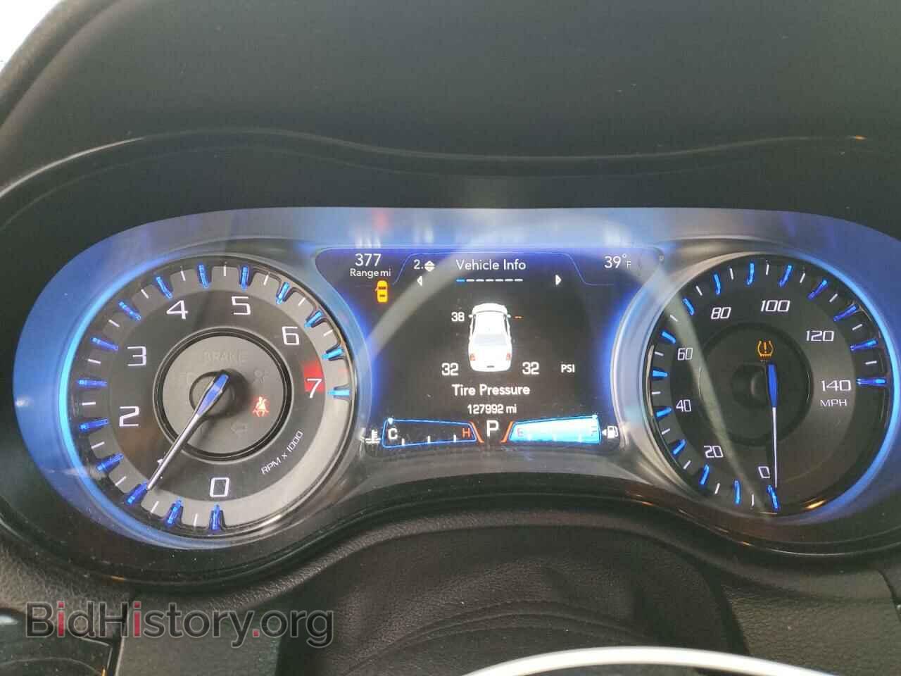 2017 CHRYSLER 300 - VIN: 2C3CCABG2HH663635 - Photo 9