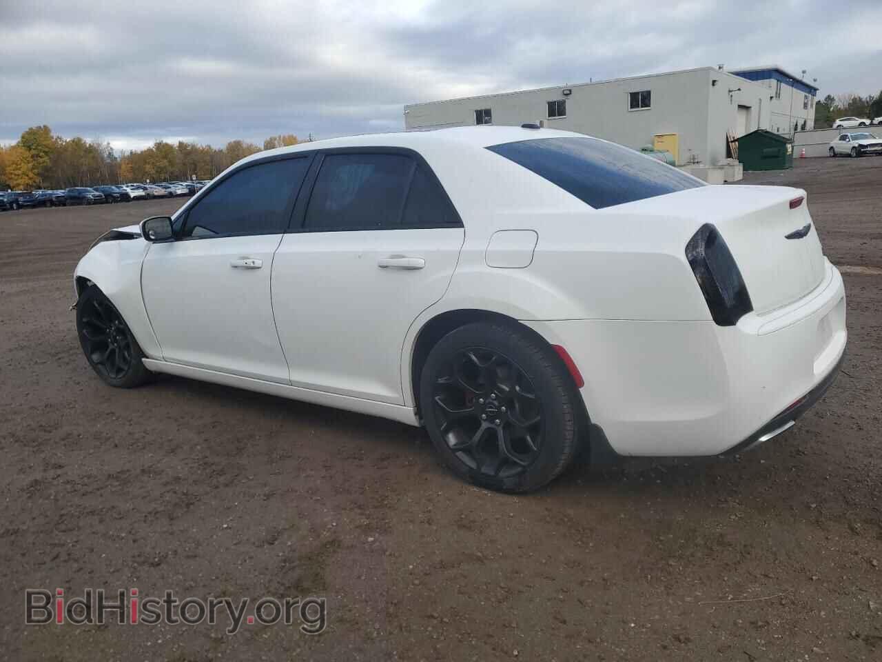2015 CHRYSLER 300 - VIN: 2C3CCABG5FH828493 - Фото 2