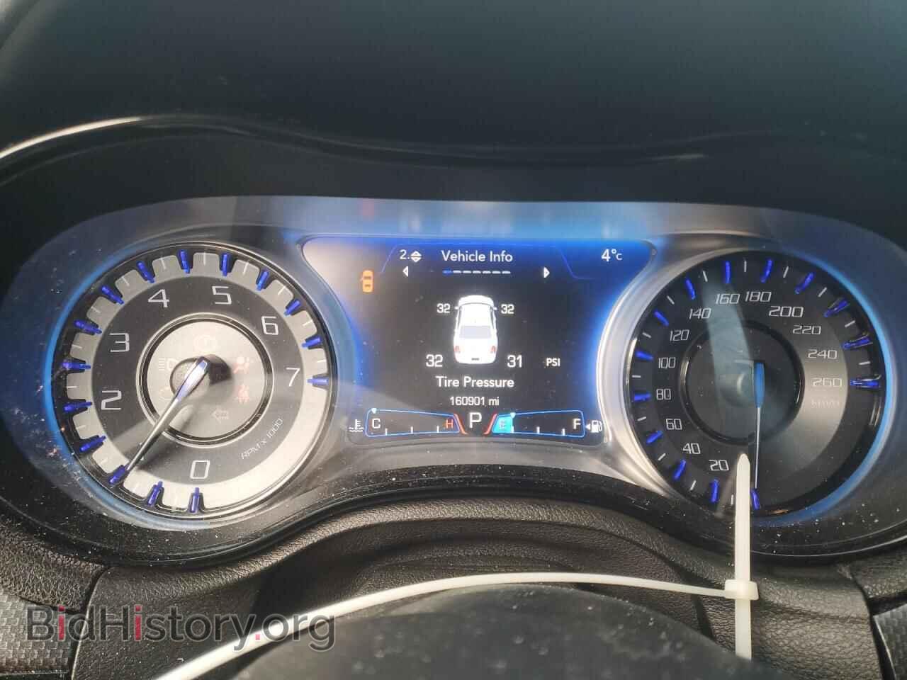 2015 CHRYSLER 300 - VIN: 2C3CCABG5FH828493 - Фото 9