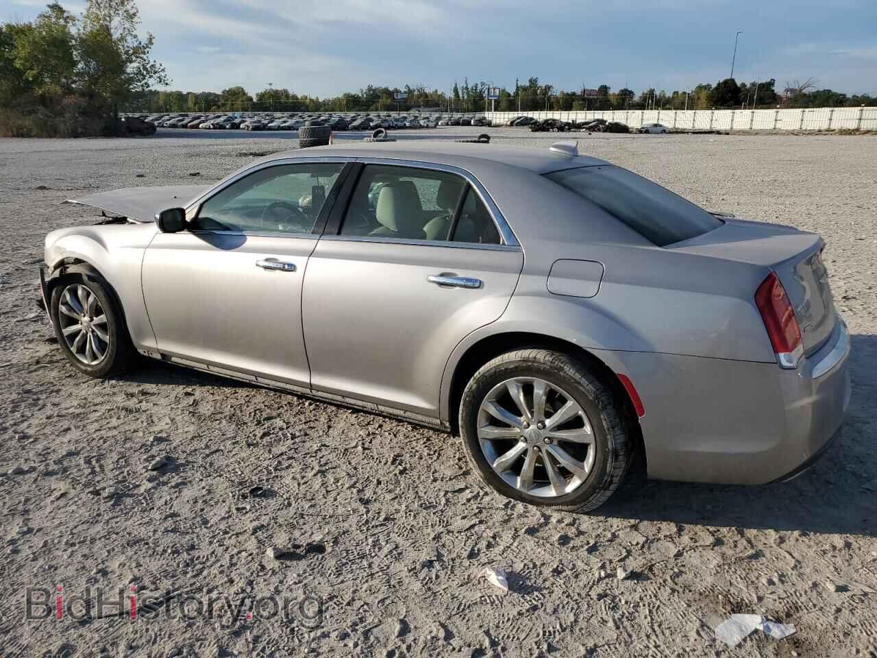 2018 CHRYSLER 300 - VIN: 2C3CCAKG3JH144485 - Фото 2