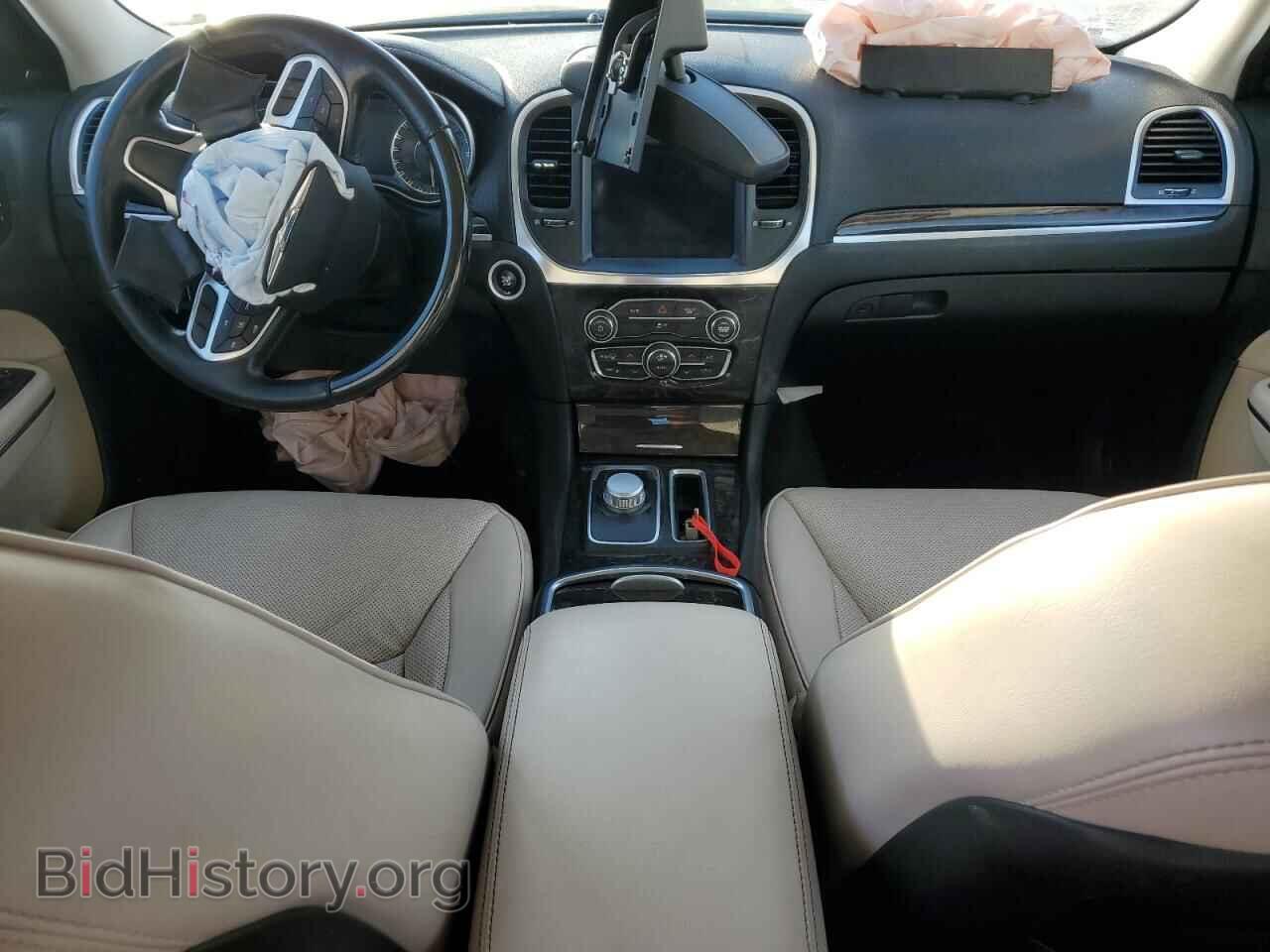 2018 CHRYSLER 300 - VIN: 2C3CCAKG3JH144485 - Фото 8