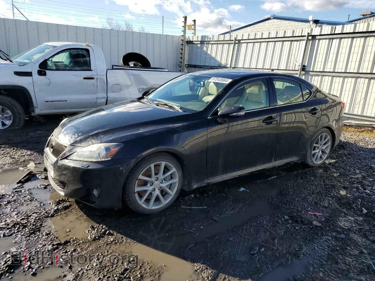 Photo JTHCE5C21B5000537 - LEXUS IS 2011