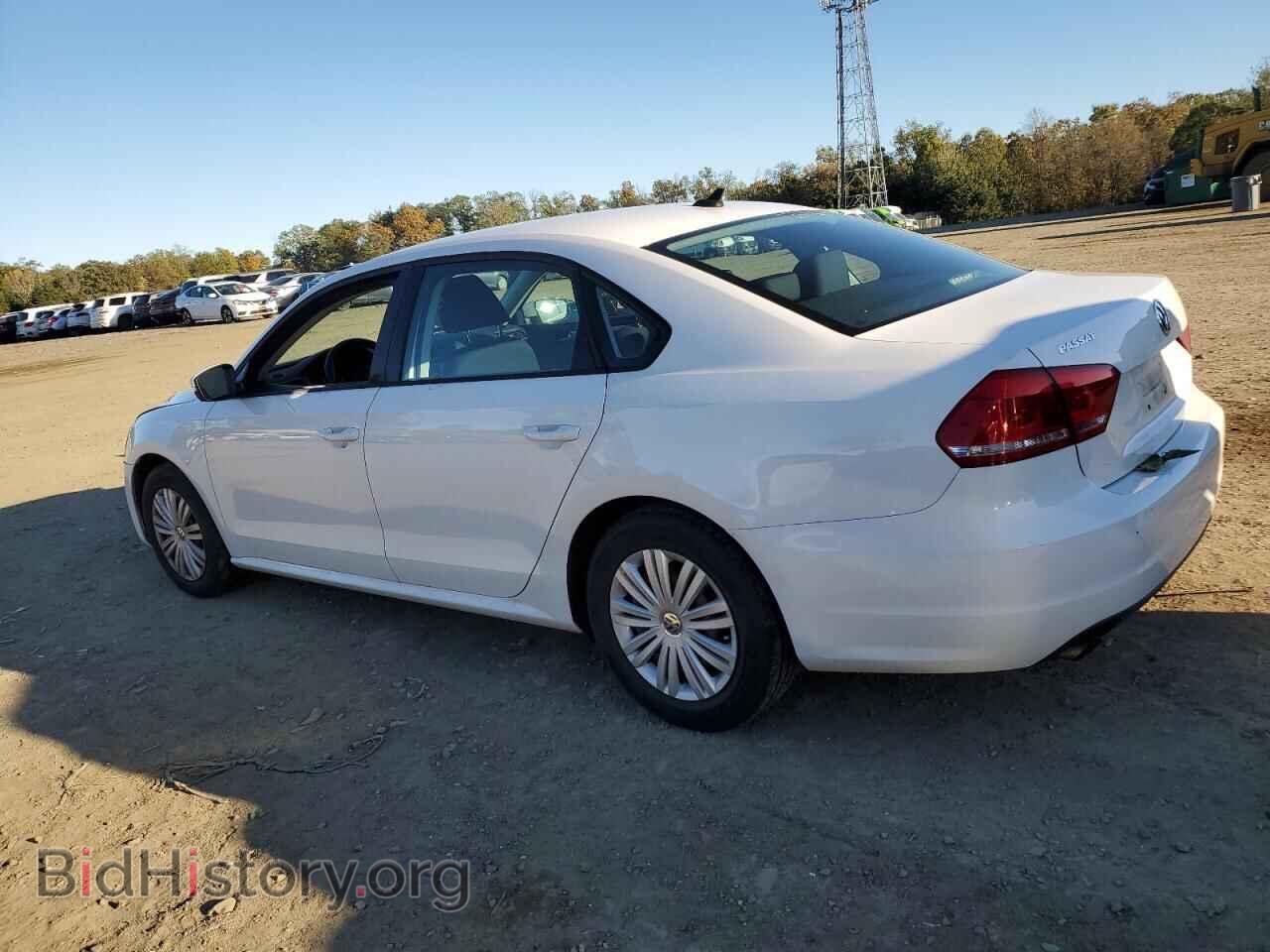2015 VOLKSWAGEN PASSAT - VIN: 1VWAT7A35FC106932 - Фото 2