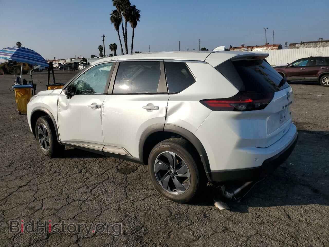 2024 NISSAN ROGUE - VIN: 5N1BT3BA5RC677074 - Фото 2