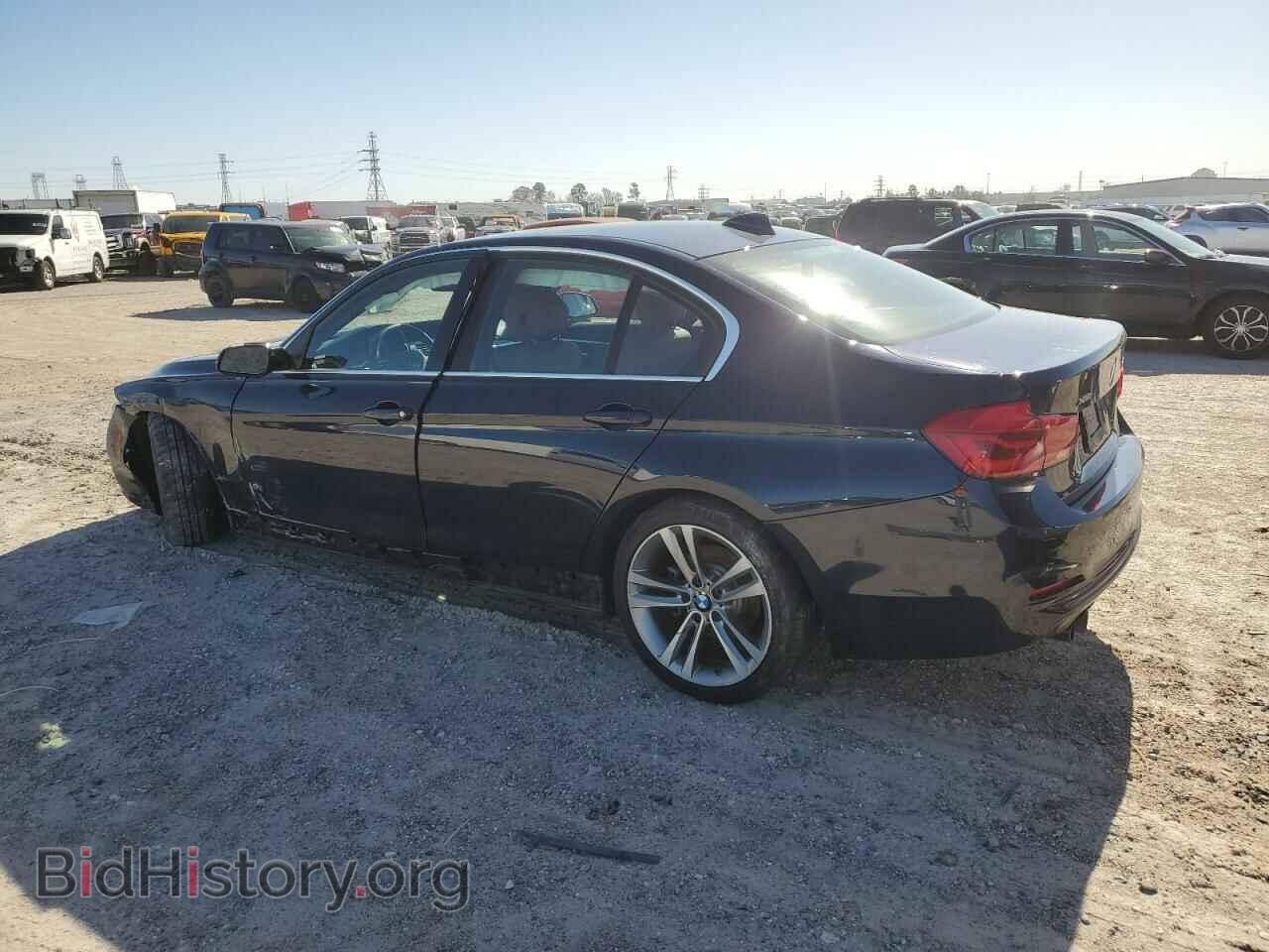2017 BMW 3 SERIES - VIN: WBA8D9C33HA003835 - Фото 2