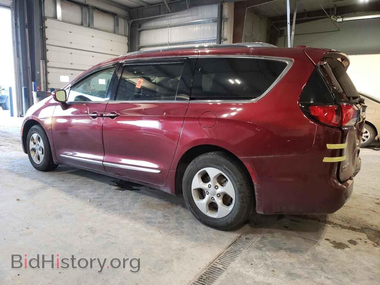 2017 CHRYSLER PACIFICA - VIN: 2C4RC1EGXHR778057 - Фото 2