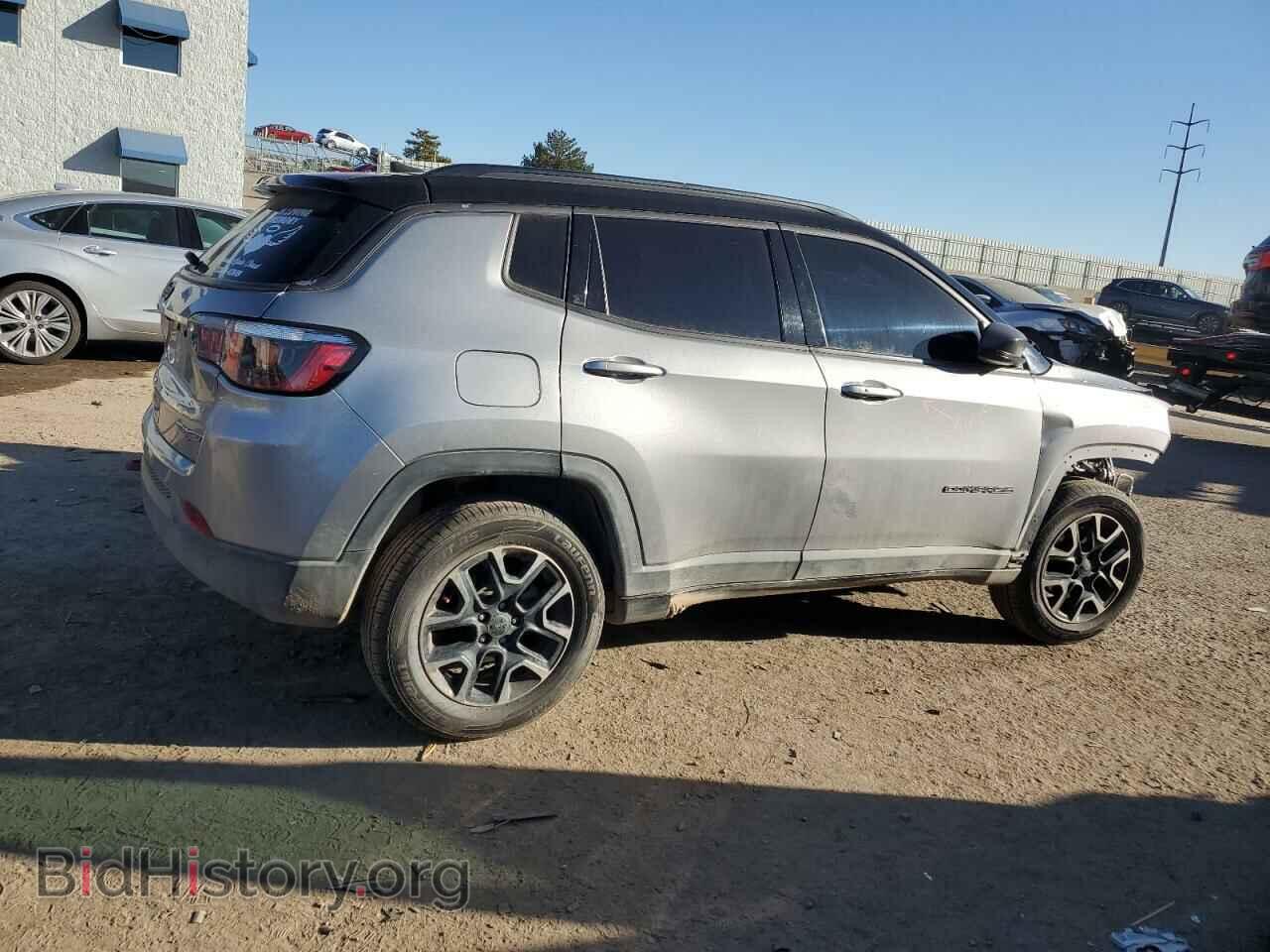 2019 JEEP COMPASS - VIN: 3C4NJDDB8KT748104 - Фото 3