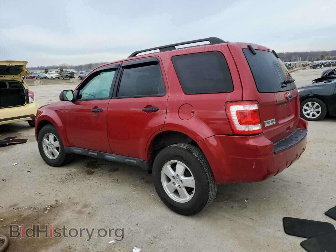 2011 FORD ESCAPE - VIN: 1FMCU0D78BKC22524 - Фото 2