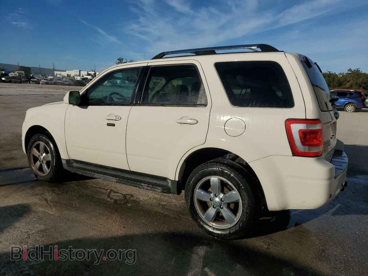 2011 FORD ESCAPE - VIN: 1FMCU9EG0BKB89084 - Фото 2