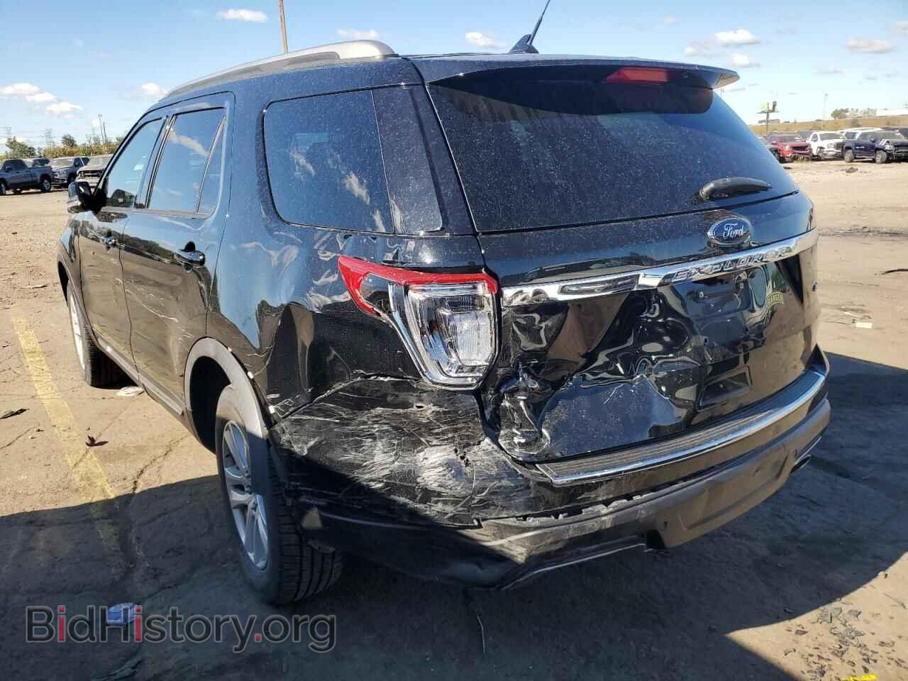 2018 FORD EXPLORER - VIN: 1FM5K8D82JGB16819 - Photo 2