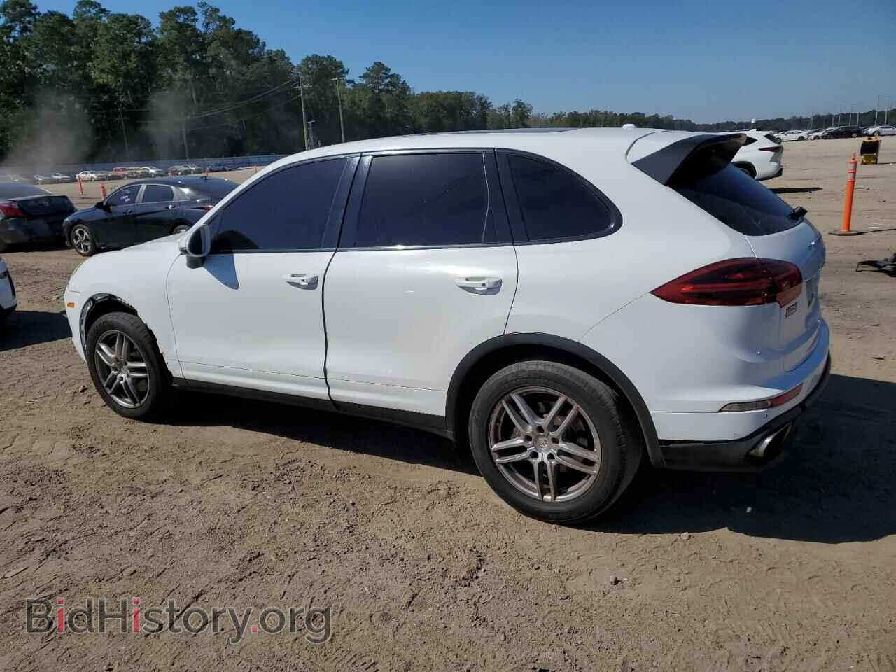 2016 PORSCHE CAYENNE - VIN: WP1AA2A27GLA04065 - Photo 2
