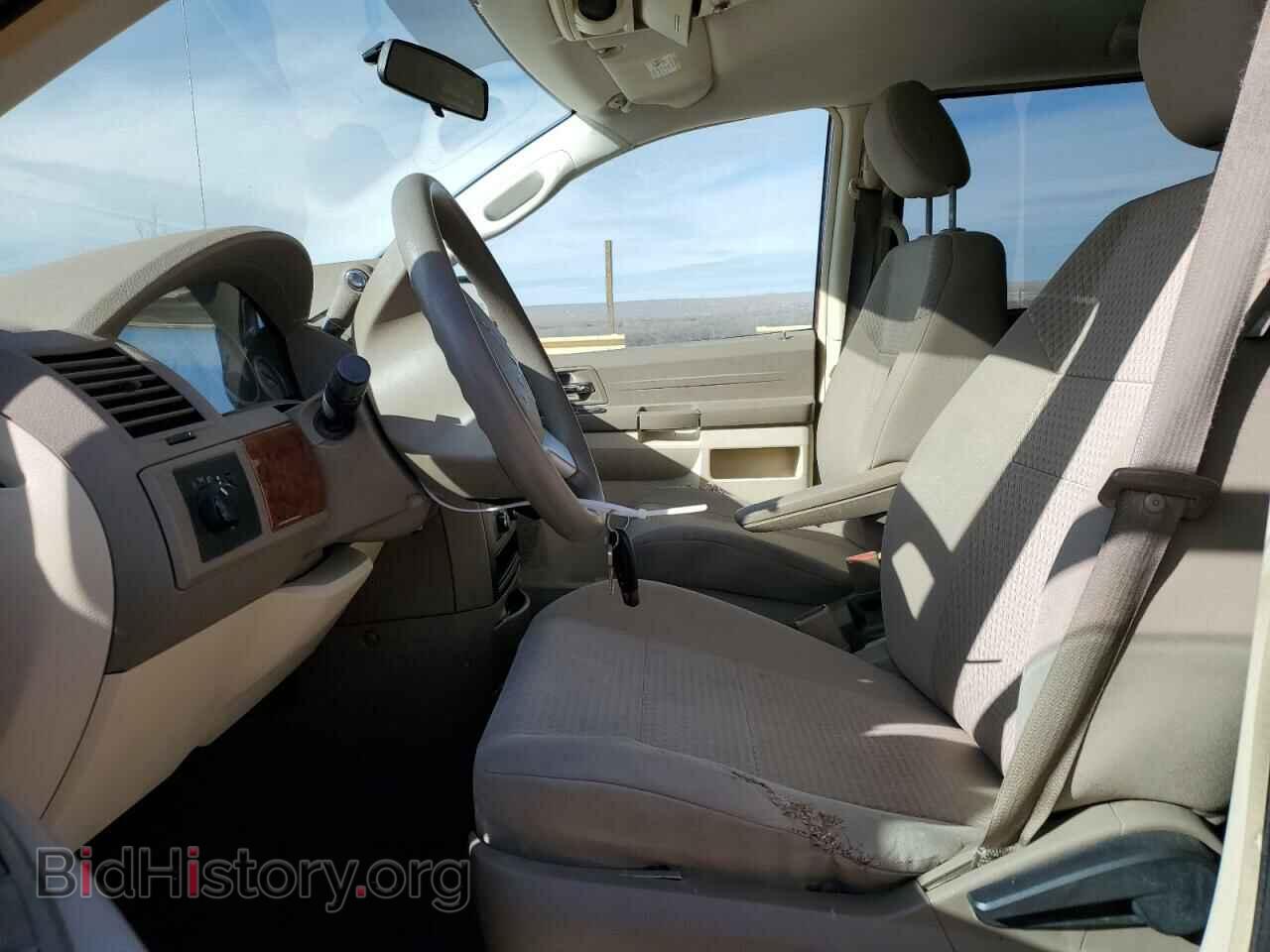 2008 CHRYSLER MINIVAN - VIN: 2A8HR44H28R841845 - Фото 7