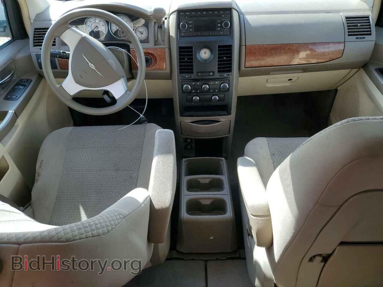 2008 CHRYSLER MINIVAN - VIN: 2A8HR44H28R841845 - Фото 8