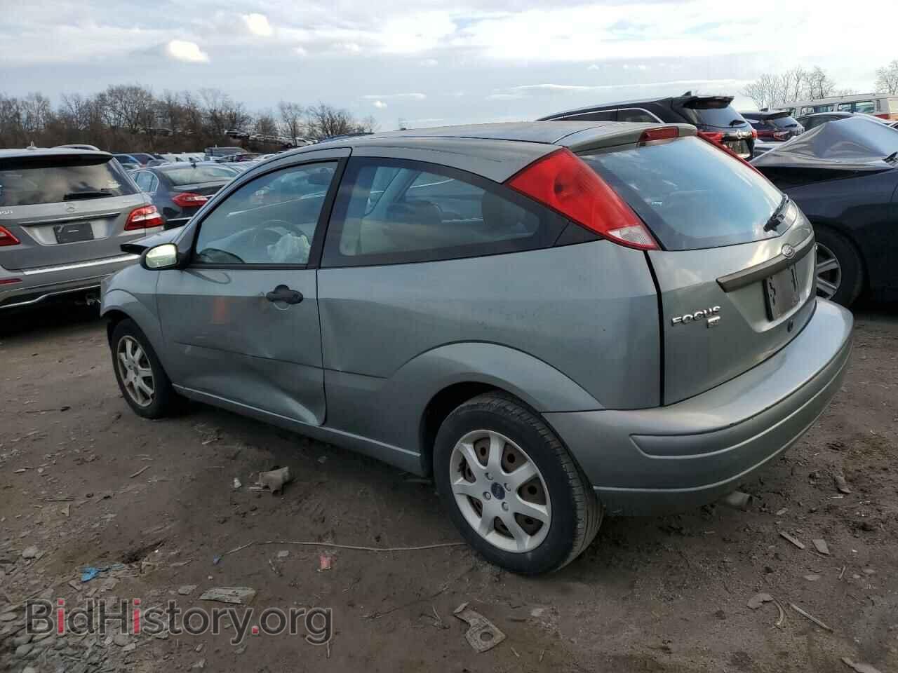 2005 FORD FOCUS - VIN: 3FAFP31N25R156586 - Фото 2