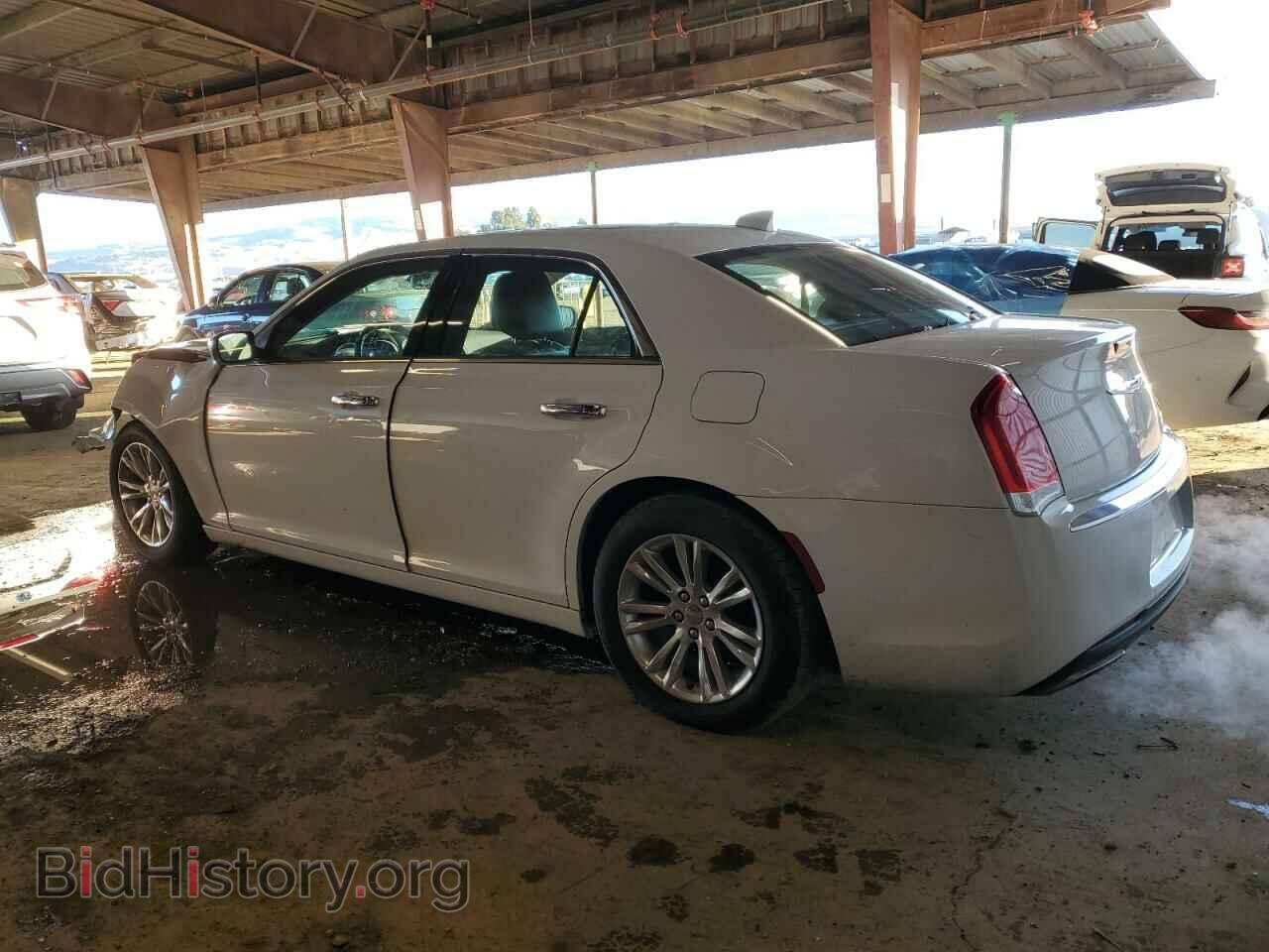 2016 CHRYSLER 300 - VIN: 2C3CCAEG9GH219923 - Фото 2