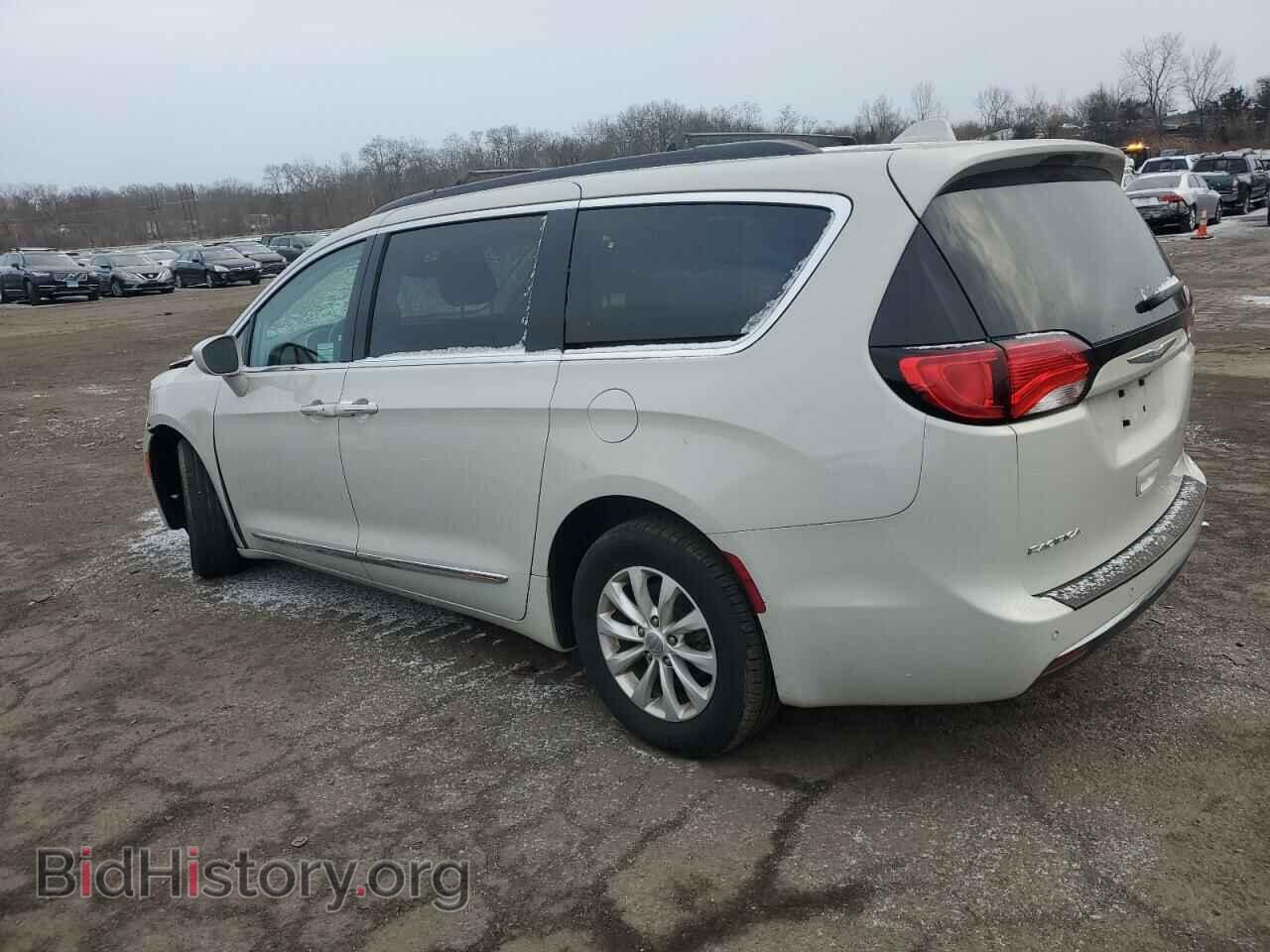 2017 CHRYSLER PACIFICA - VIN: 2C4RC1BG8HR661341 - Фото 2
