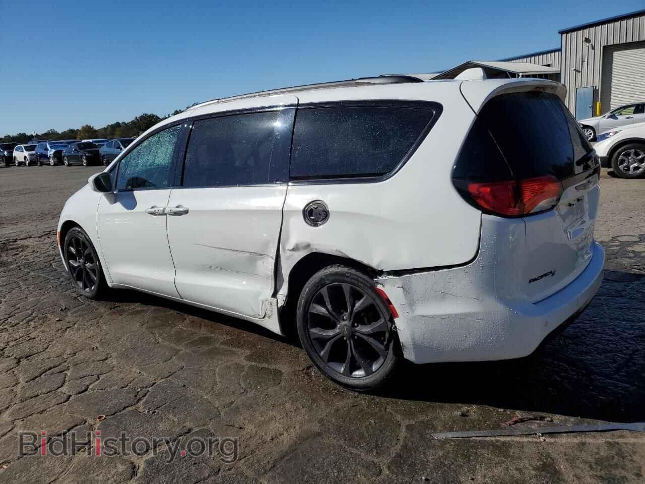 2019 CHRYSLER PACIFICA - VIN: 2C4RC1FG0KR593571 - Фото 2