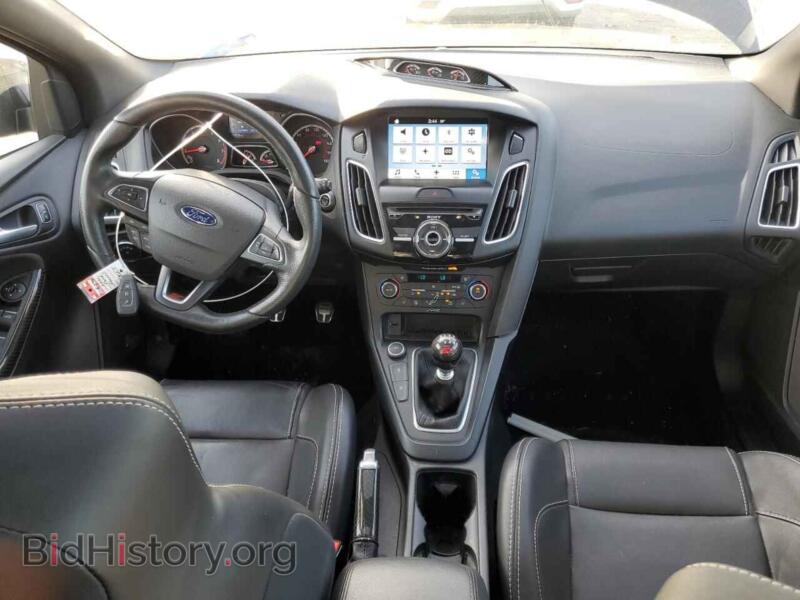 2016 Ford FOCUS (VIN 1FADP3L96GL350563) — photo 8 of 12