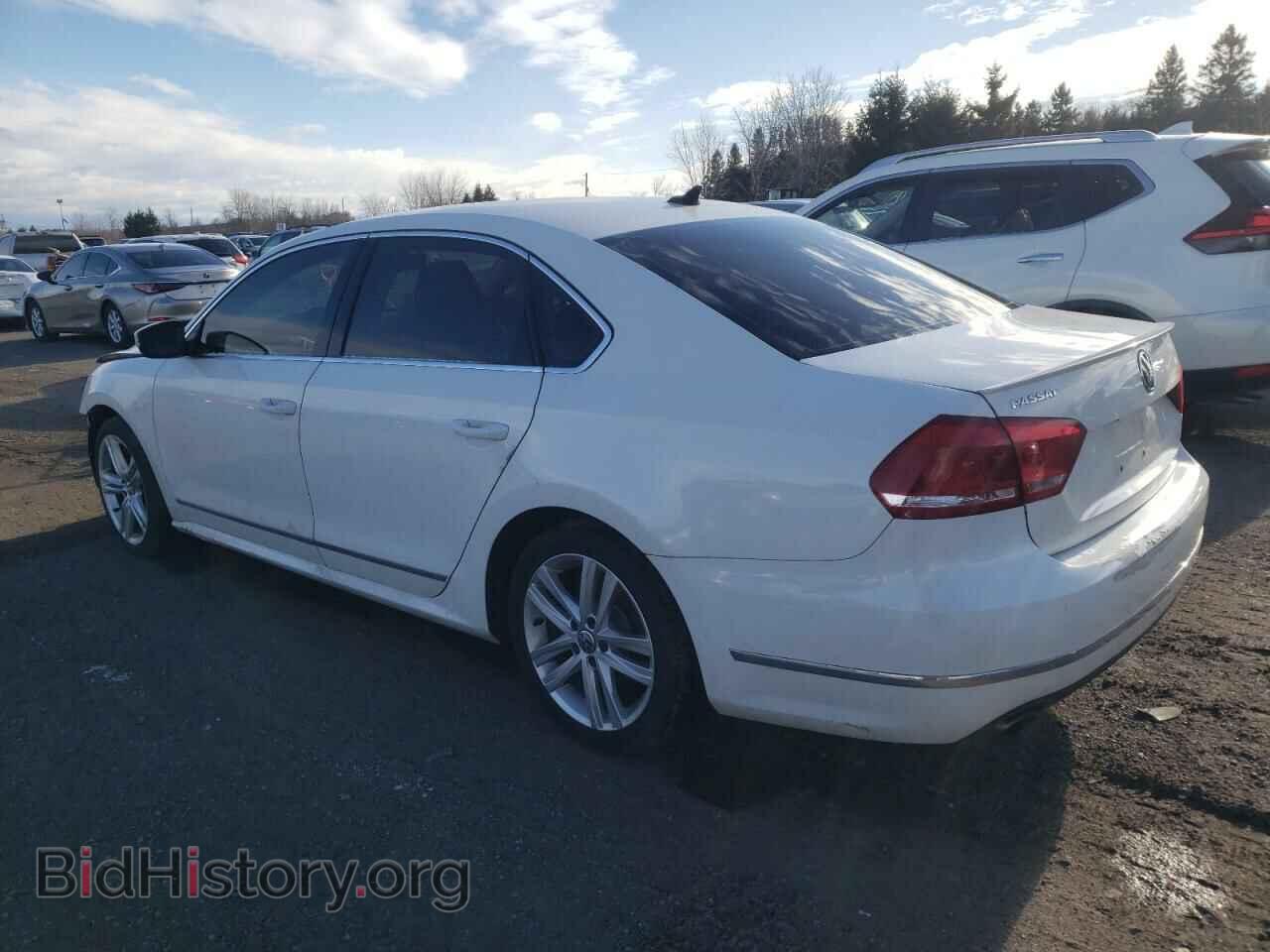 2015 VOLKSWAGEN PASSAT - VIN: 1VWCS7A38FC041926 - Фото 2