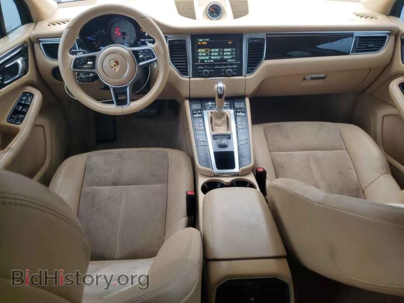 2016 Porsche MACAN (VIN WP1AB2A55GLB47815) — photo 8 of 14