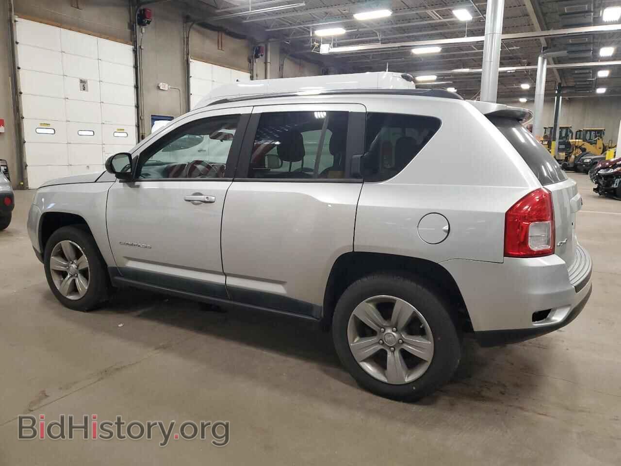 2011 JEEP COMPASS - VIN: 1J4NF1FB6BD263828 - Фото 2