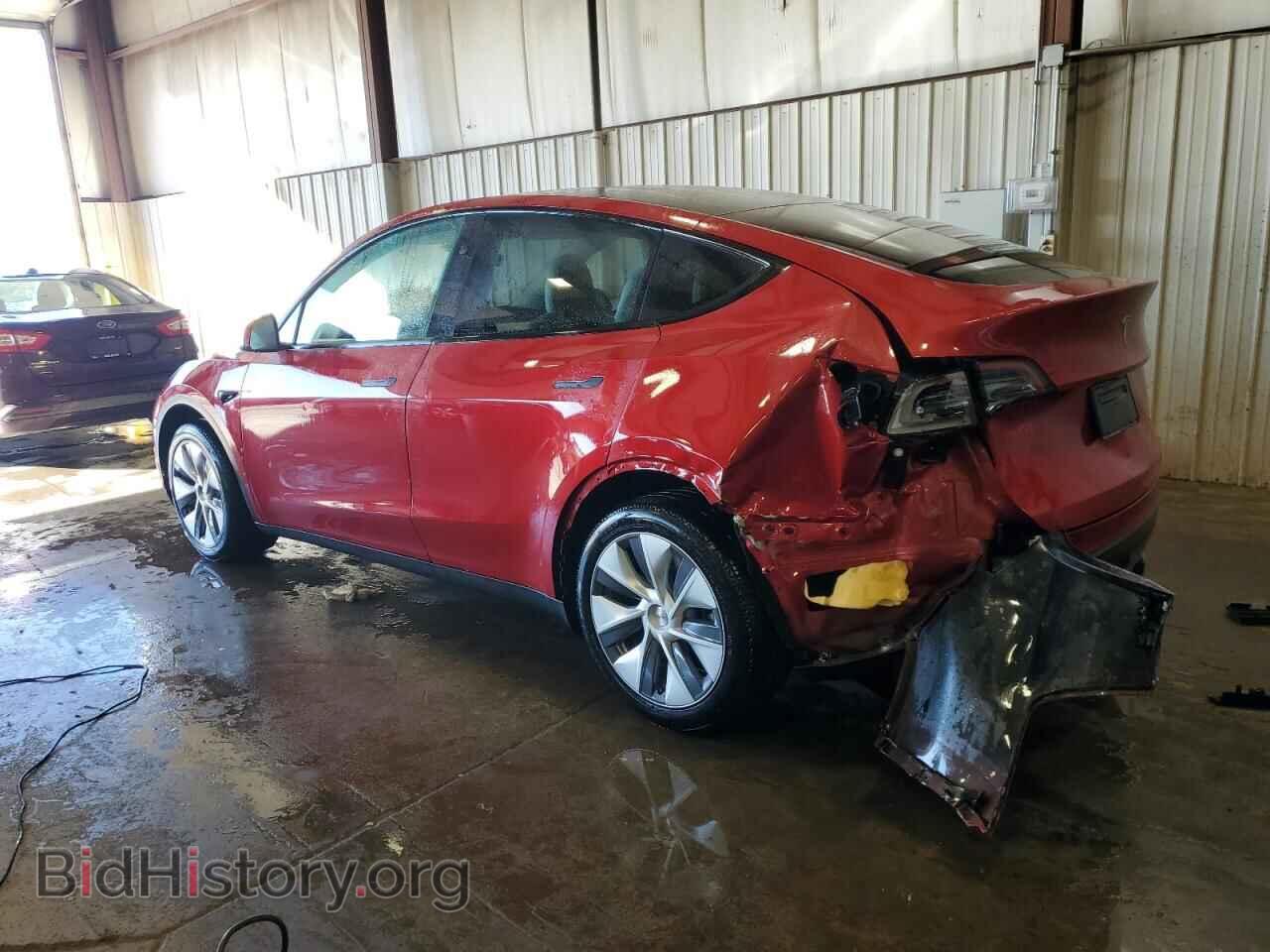 2024 TESLA MODEL Y - VIN: 7SAYGDEE5RA215527 - Фото 2