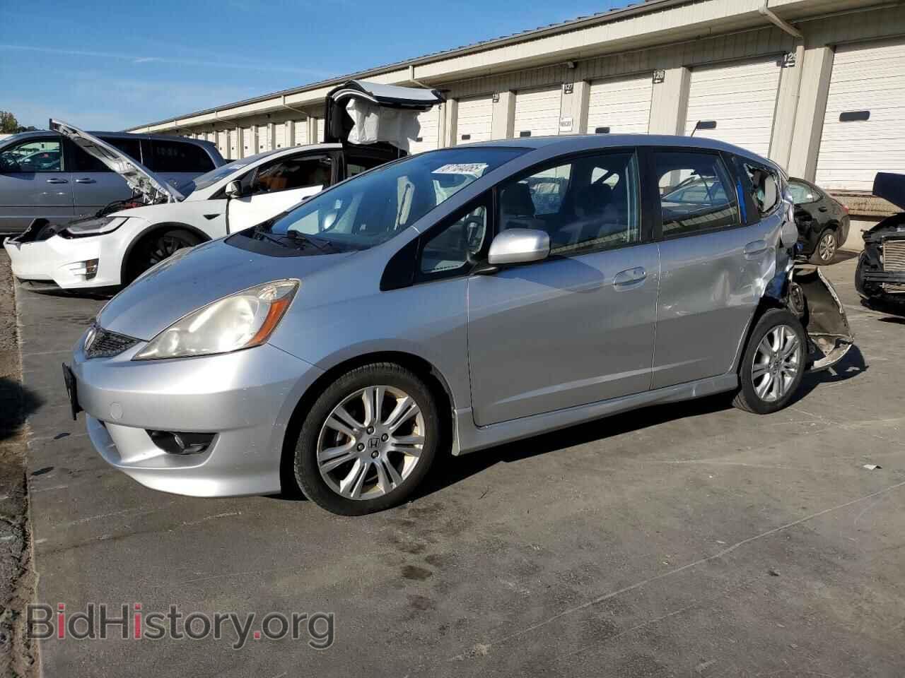 Фотография JHMGE8G59BS007745 - HONDA FIT 2011