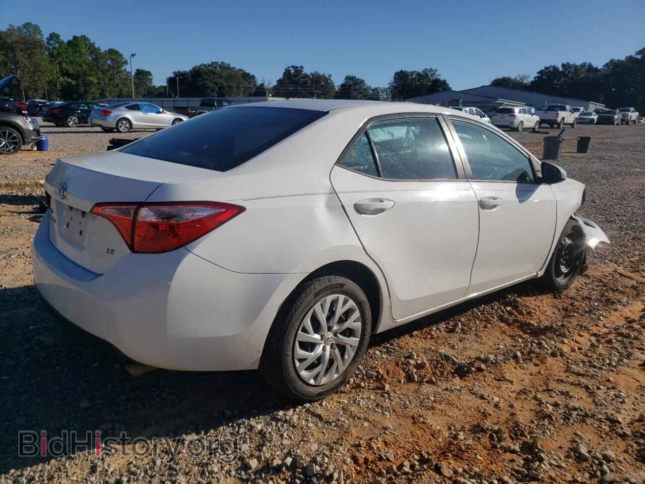 2017 TOYOTA COROLLA - VIN: 5YFBURHE2HP679109 - Фото 3