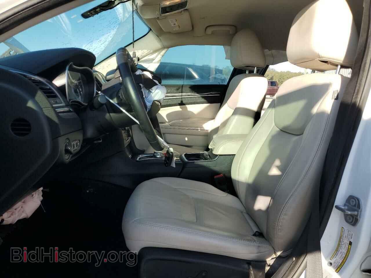 2017 CHRYSLER 300 - VIN: 2C3CCAAG1HH577461 - Фото 7