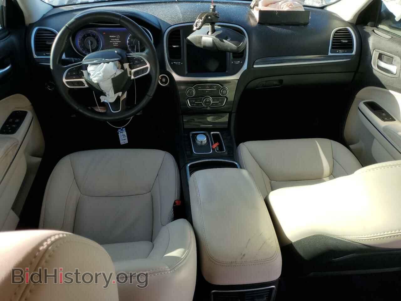 2017 CHRYSLER 300 - VIN: 2C3CCAAG1HH577461 - Фото 8