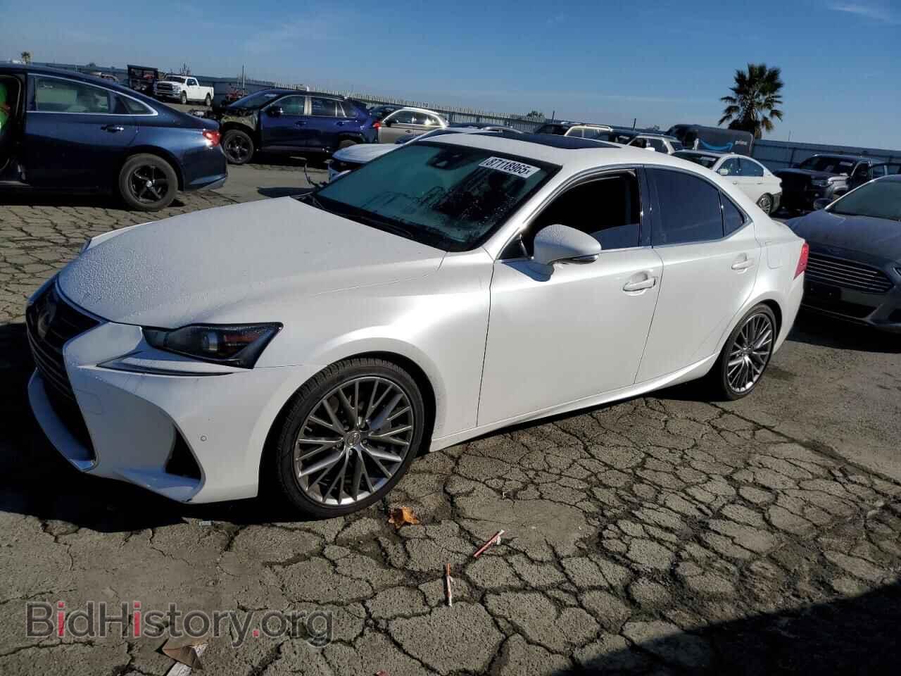 Фотография JTHBA1D20K5092741 - LEXUS IS 2019