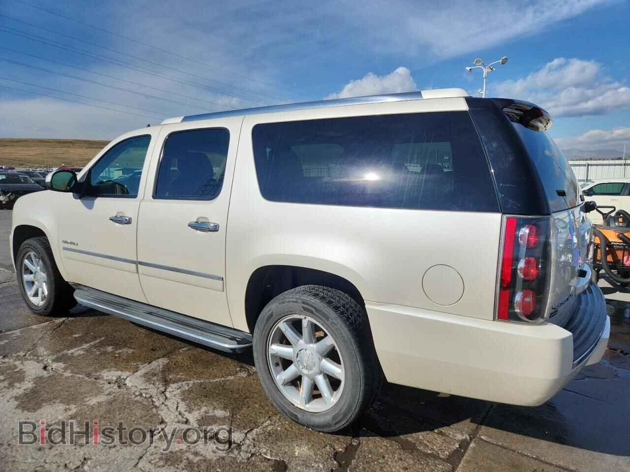 2013 GMC YUKON - VIN: 1GKS2MEF9DR360882 - Photo 2