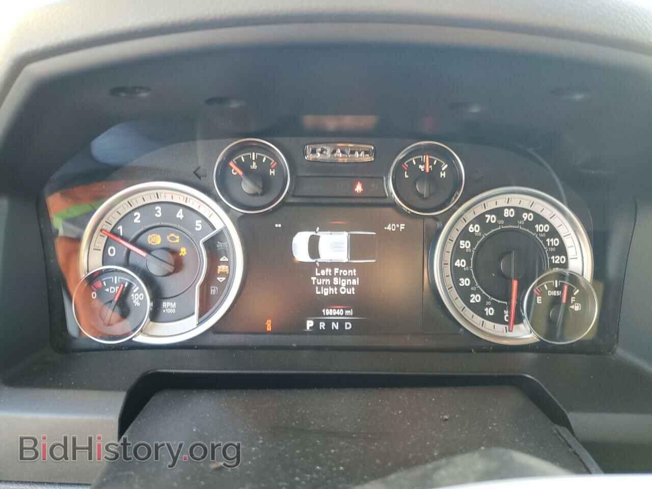 2018 RAM All Models - VIN: 3C6UR5DL3JG406514 - Фото 9